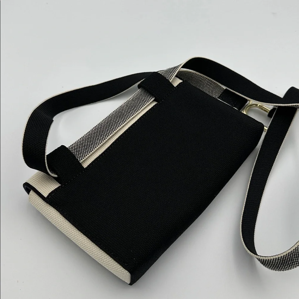 Rothy’s Belt Bag Cream Black NWOT - Picture 5 of 8